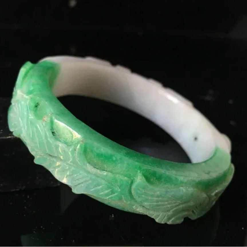 58mm Natural Hand-Carved Emerald Green Jadeite Carving Flowers Bracelet Dragon